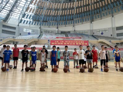 团县委“七彩假期”暑期公益舞蹈兴趣班正式开班